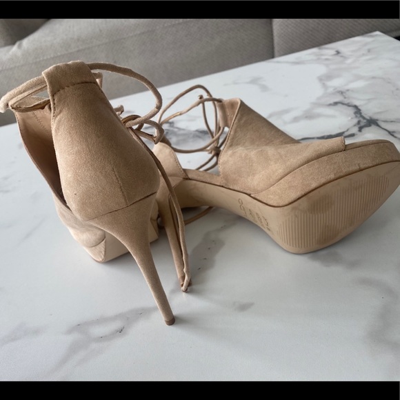 Tan Aldo heels - Picture 4 of 4